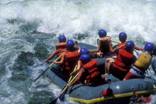Recorridos de adrenalina y agua